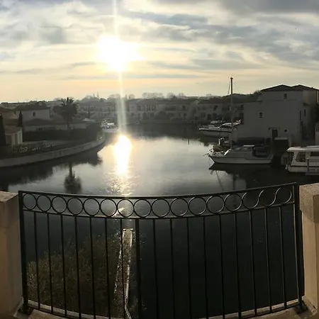 Marina *